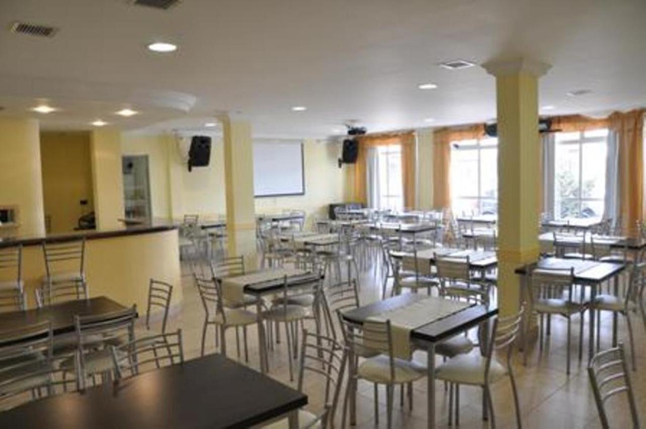 Hotel Tandil 푸에르토마드린 외부 사진